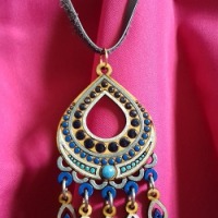 رومانتویی طرح سنتی چوبی طرح اشک